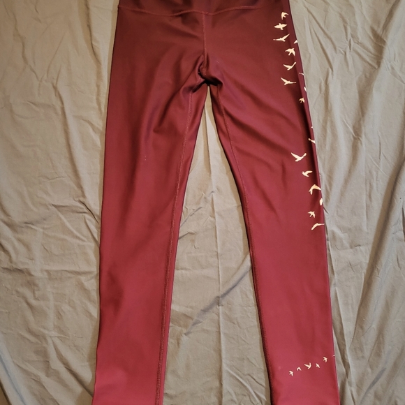 Silver icing birds in flight - Picture 2 of 2